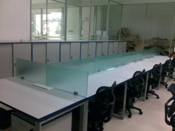 ���ϴ�˹adidas�칫��װ�޹��̰���